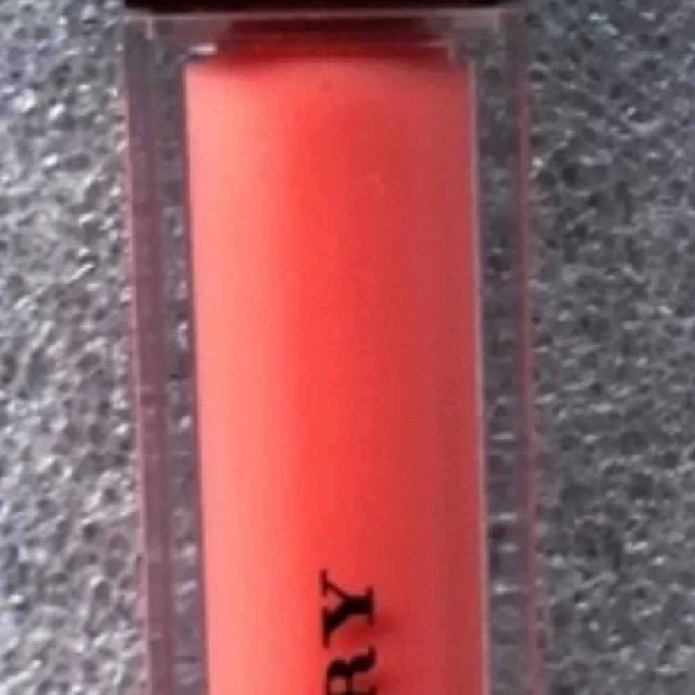 Burberry Kisses Lip gloss wet shine #73 MELON New in Box